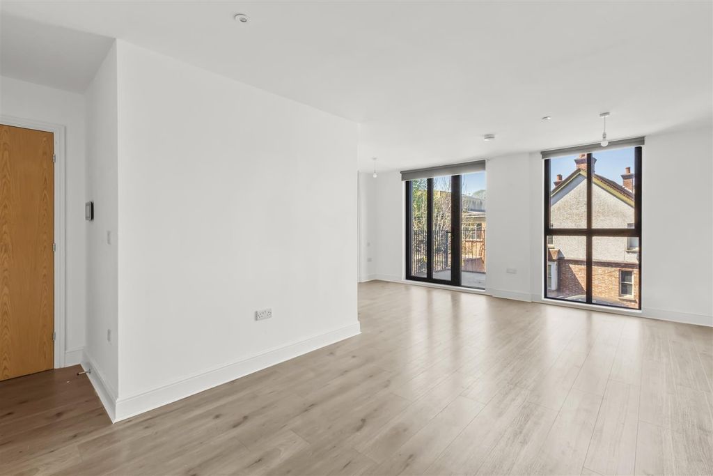 Property photo 2 of 8 Living Area