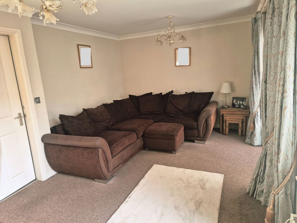 Property photo 3 of 16