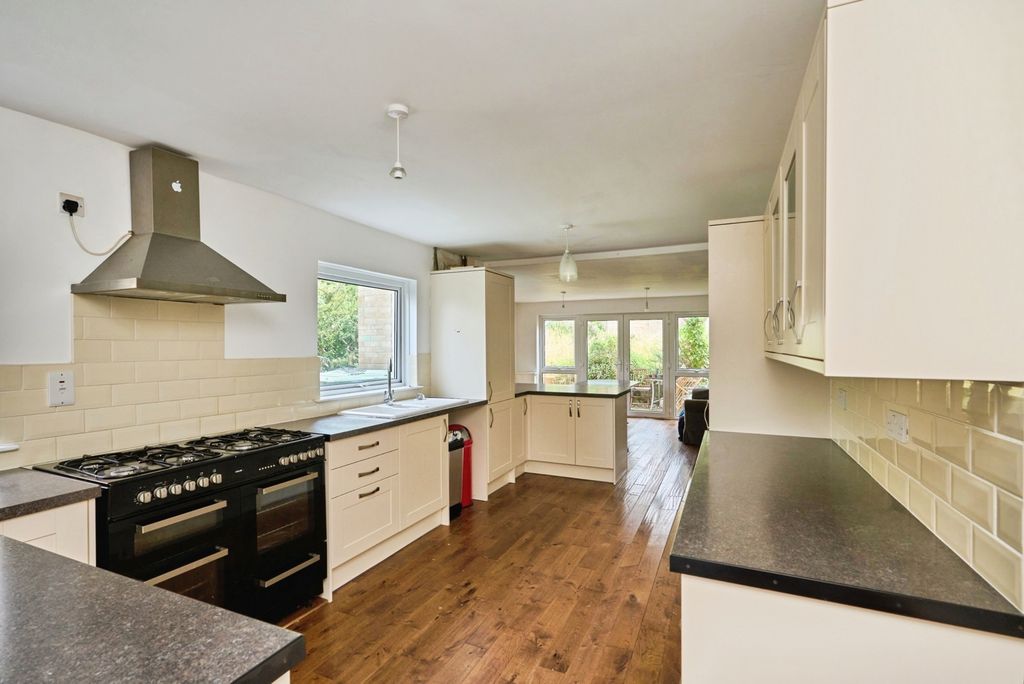 Property photo 2 of 17 Kitchen