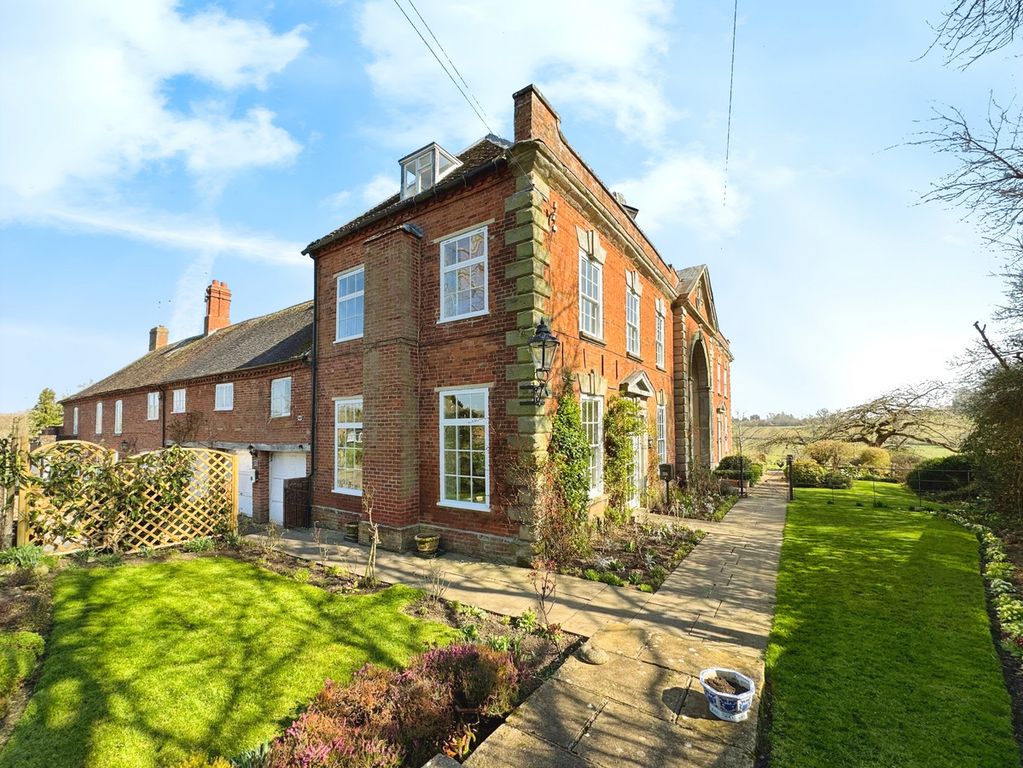 Property photo 3 of 30