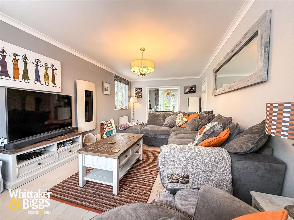 Property photo 3 of 22 20251013_102903396_Ios.Jpg