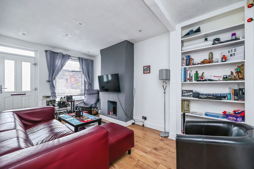 Property photo 3 of 14 Pbox-Img.Jpg