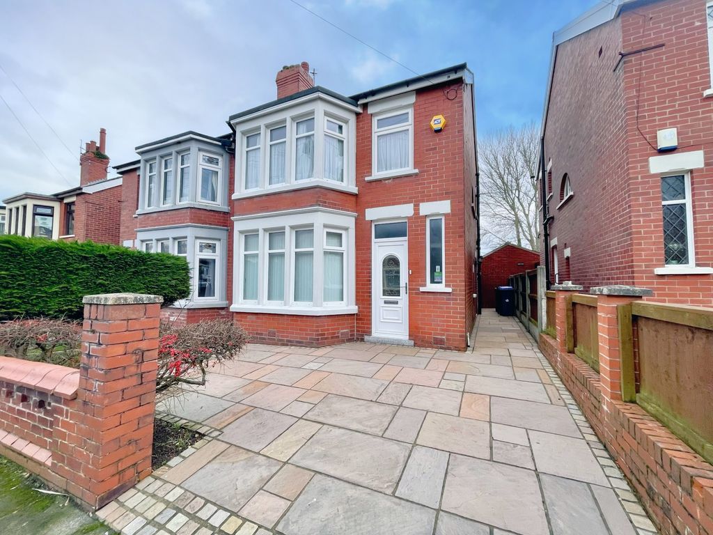 Property photo 1 of 19