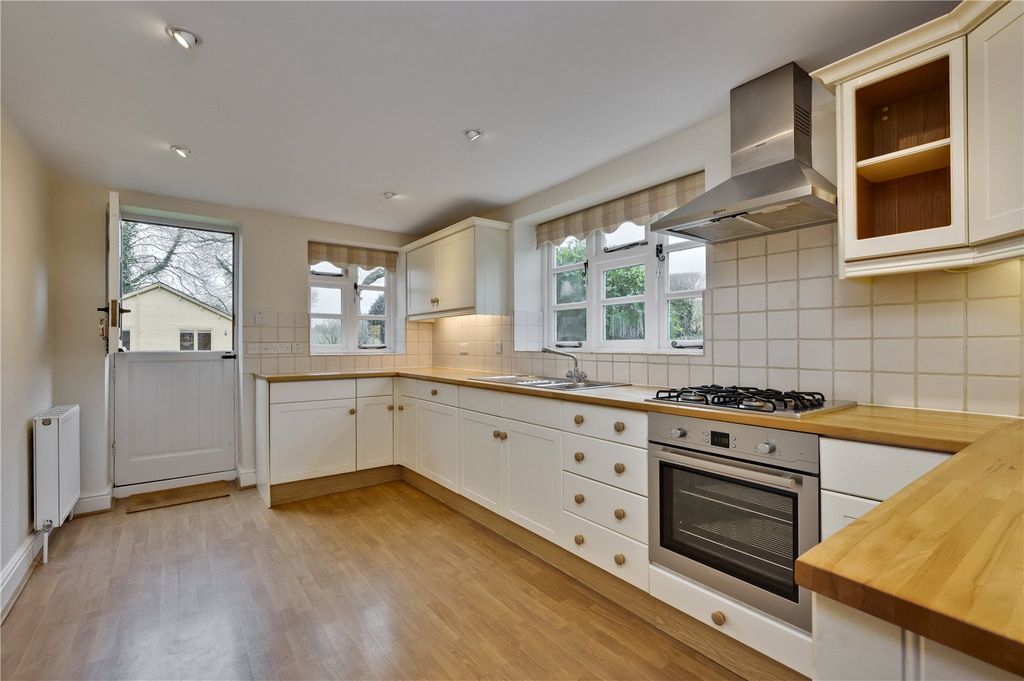 Property photo 2 of 15 Picture No. 39