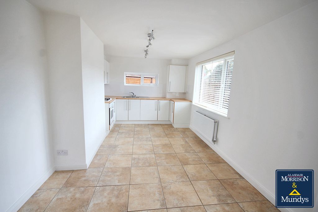 Property photo 2 of 11 Kitchen Diner