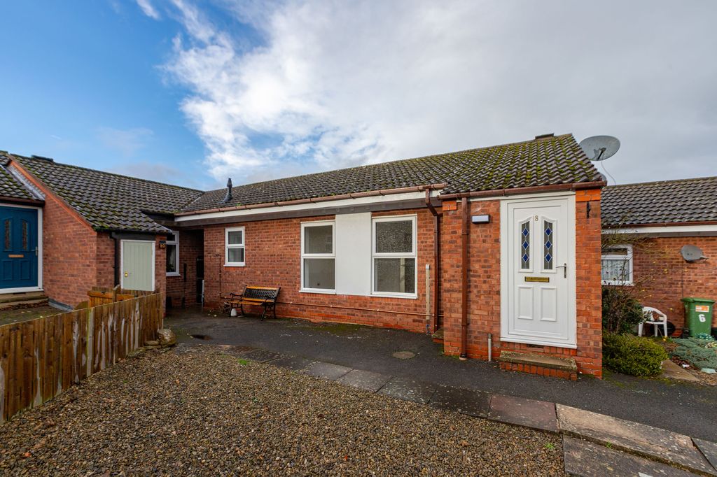 Property photo 1 of 8