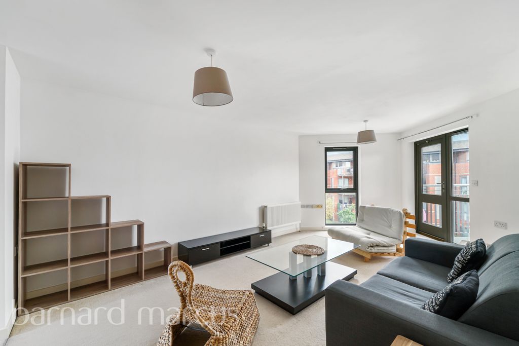 Property photo 1 of 8 Living Room