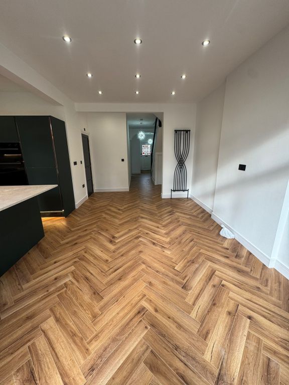 Property photo 3 of 17 Gallery