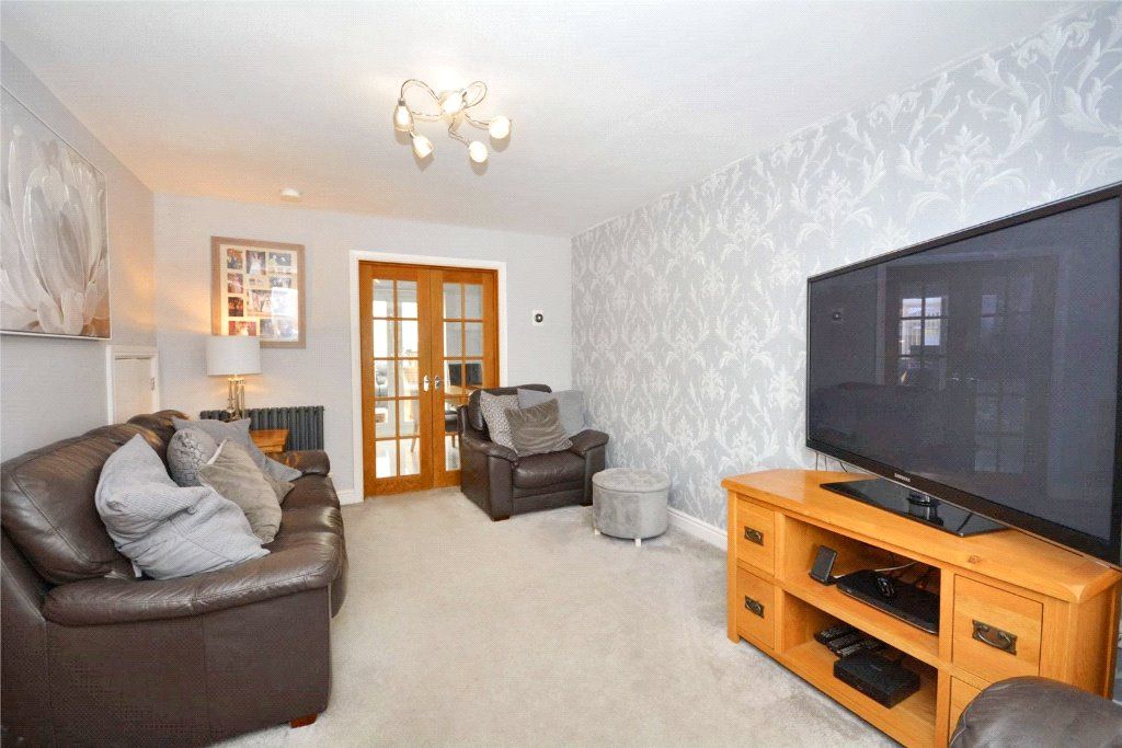 Property photo 2 of 20 Lounge