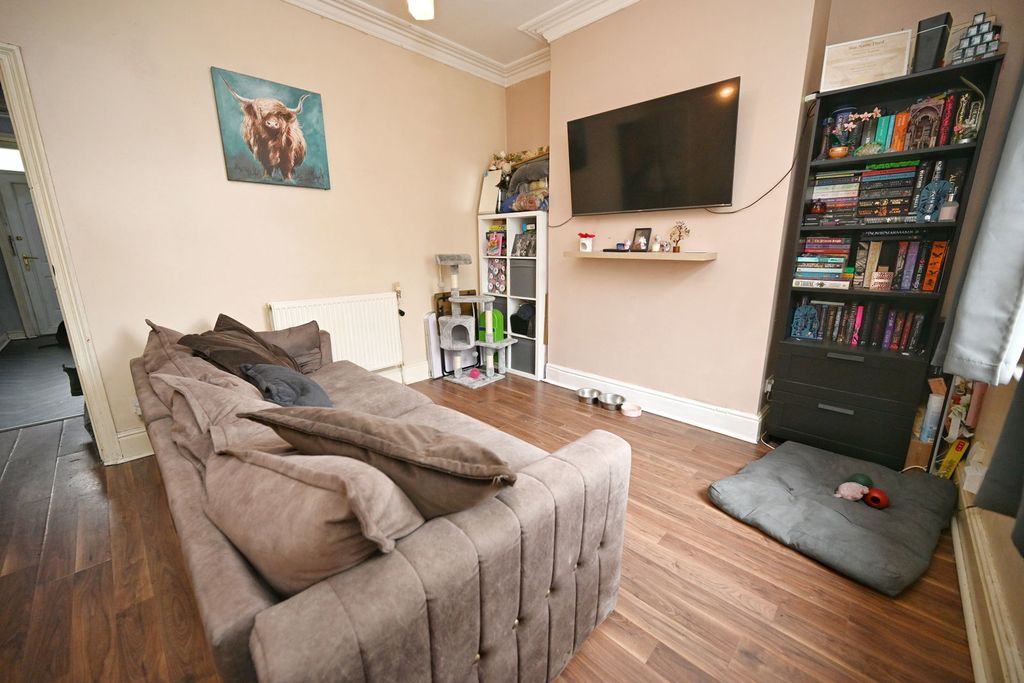 Property photo 3 of 11