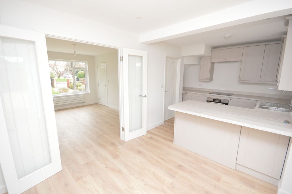 Property photo 2 of 18 Picture No. 15