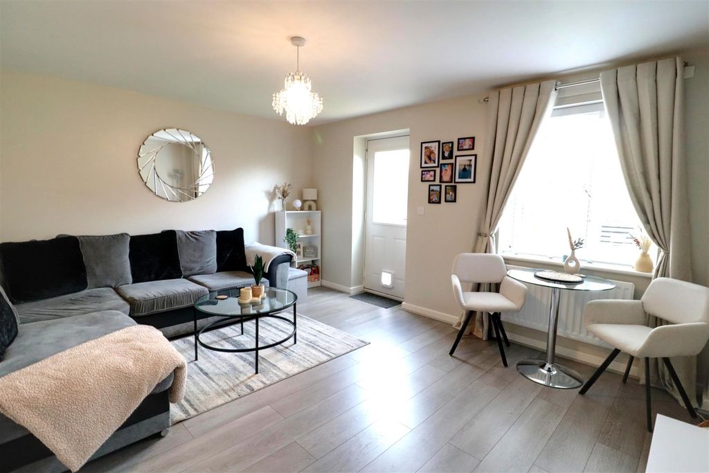 Property photo 2 of 20 Img_3095-Img_3097.Jpg