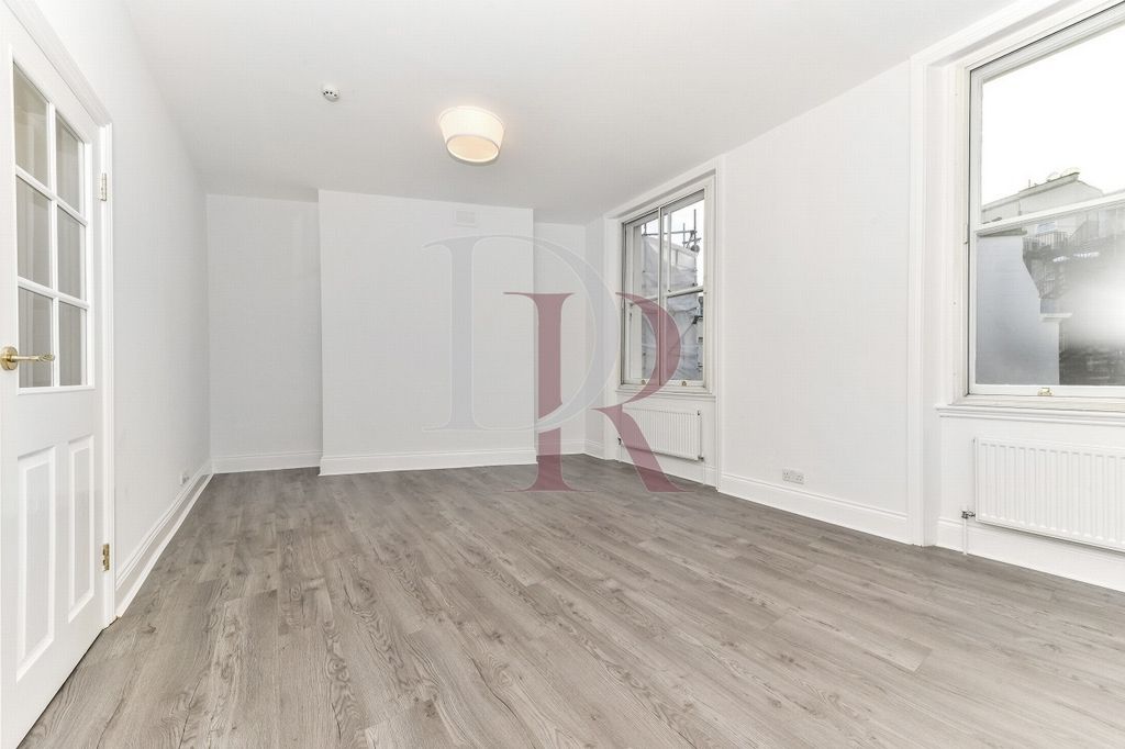 Property photo 2 of 11 Reception &amp; Kitchen
