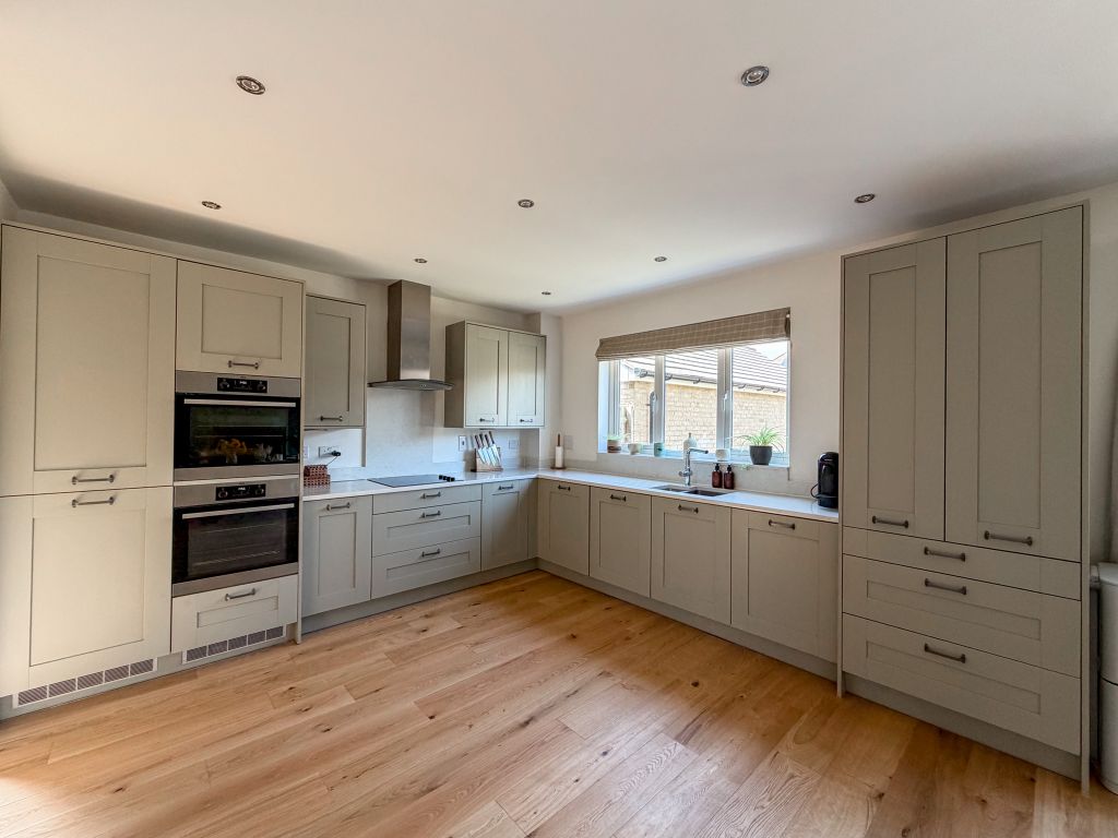 Property photo 3 of 35 Img_1617