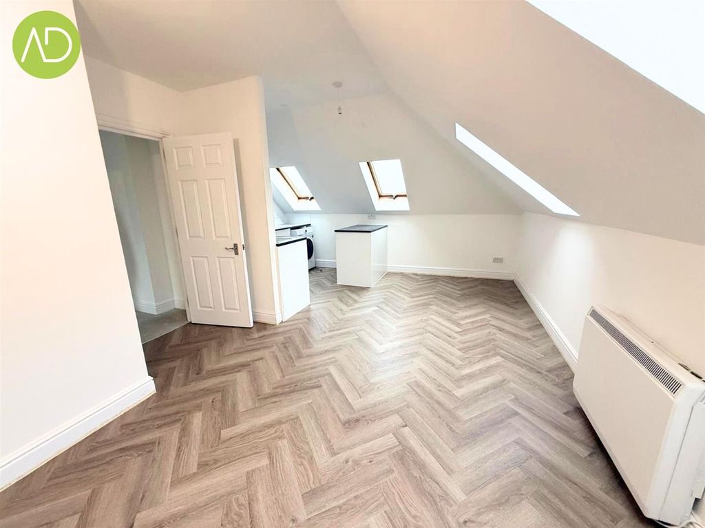 Property photo 3 of 6 9.Jpg