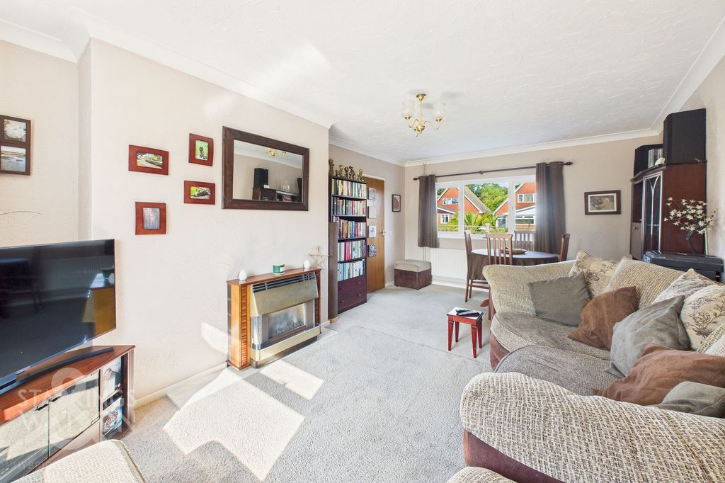 Property photo 3 of 24