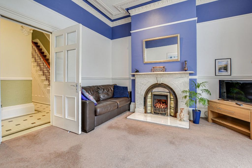 Property photo 2 of 53
