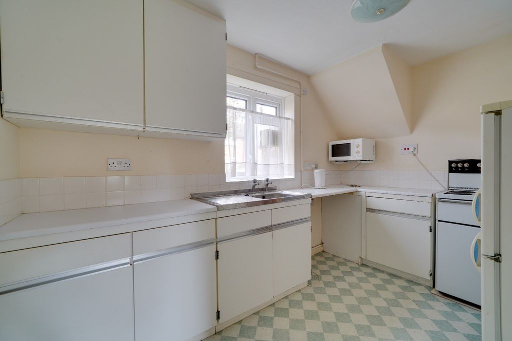 Property photo 3 of 13 3623356