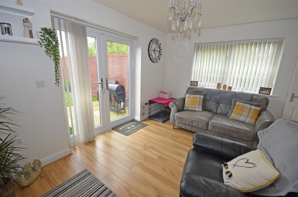 Property photo 2 of 27 06.Jpg