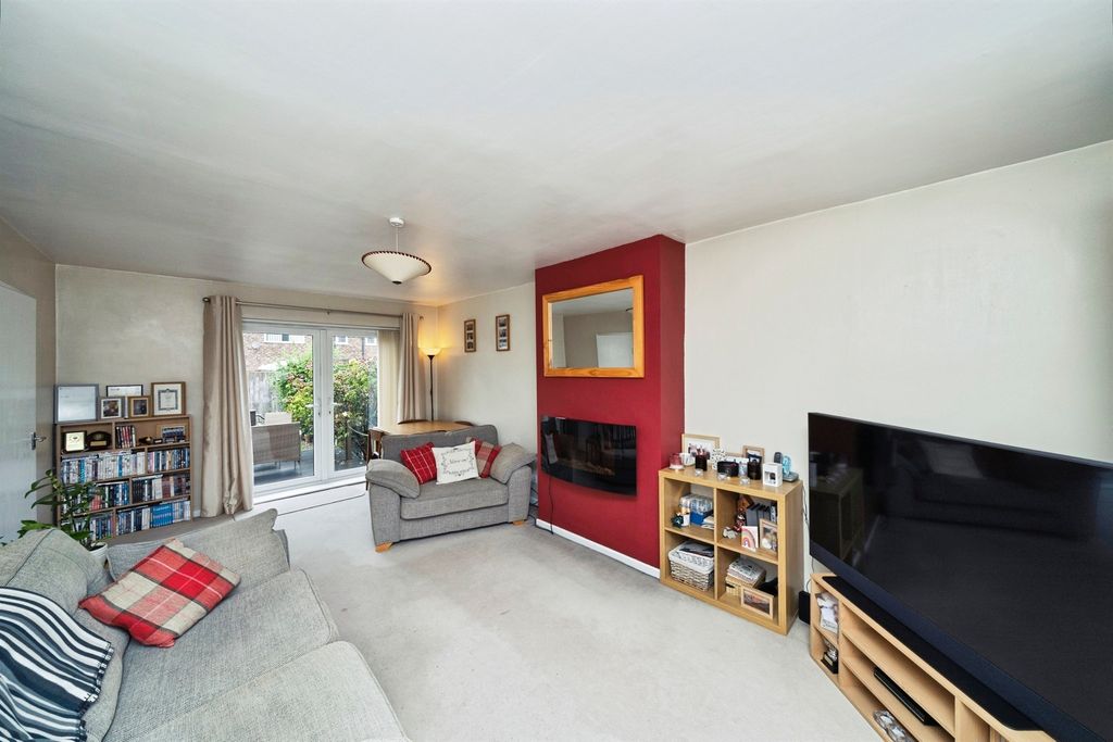 Property photo 2 of 14