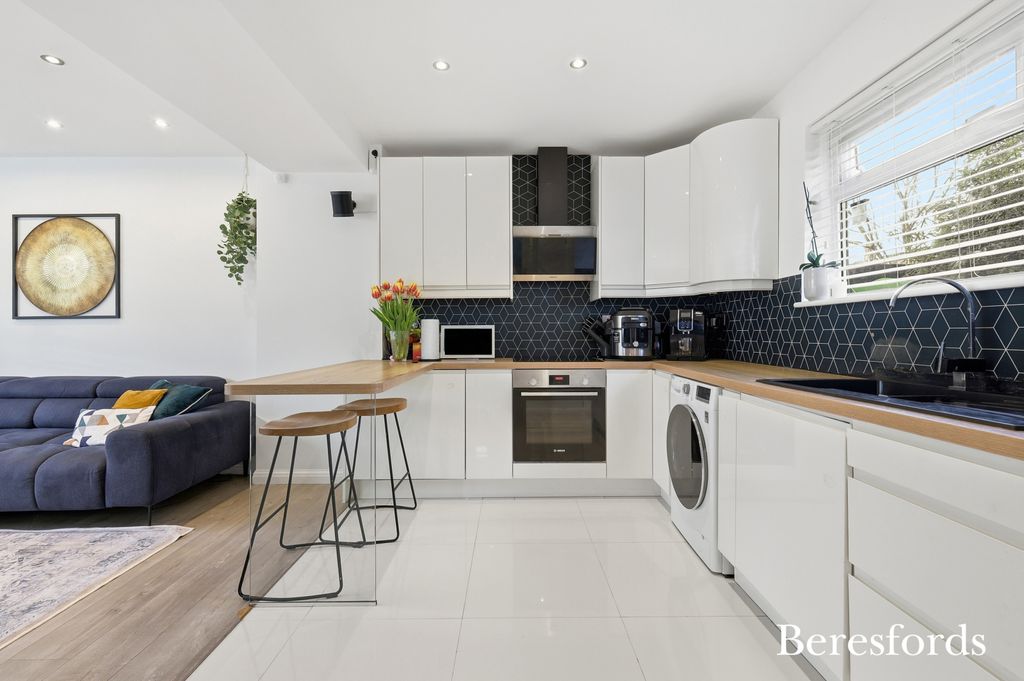 Property photo 2 of 23 Picture No. 48