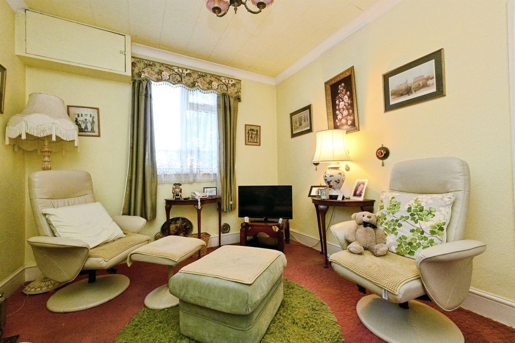 Property photo 3 of 29