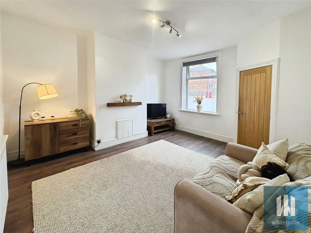 Property photo 2 of 20 Picture No. 05