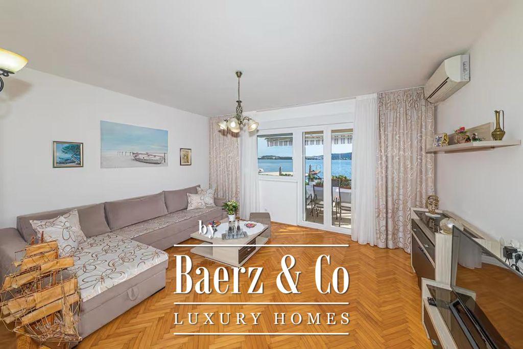 Property photo 2 of 35