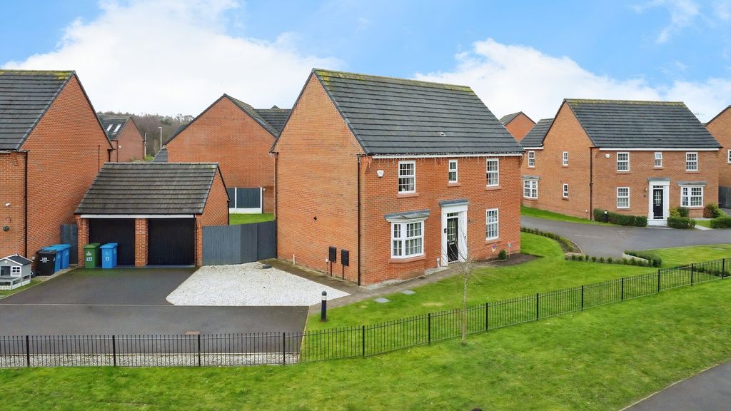 Property photo 1 of 35