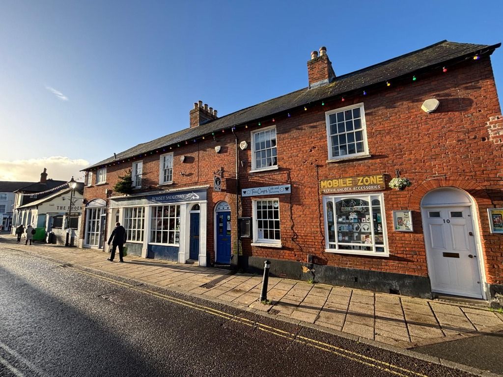 Property photo 2 of 8 Photo 4