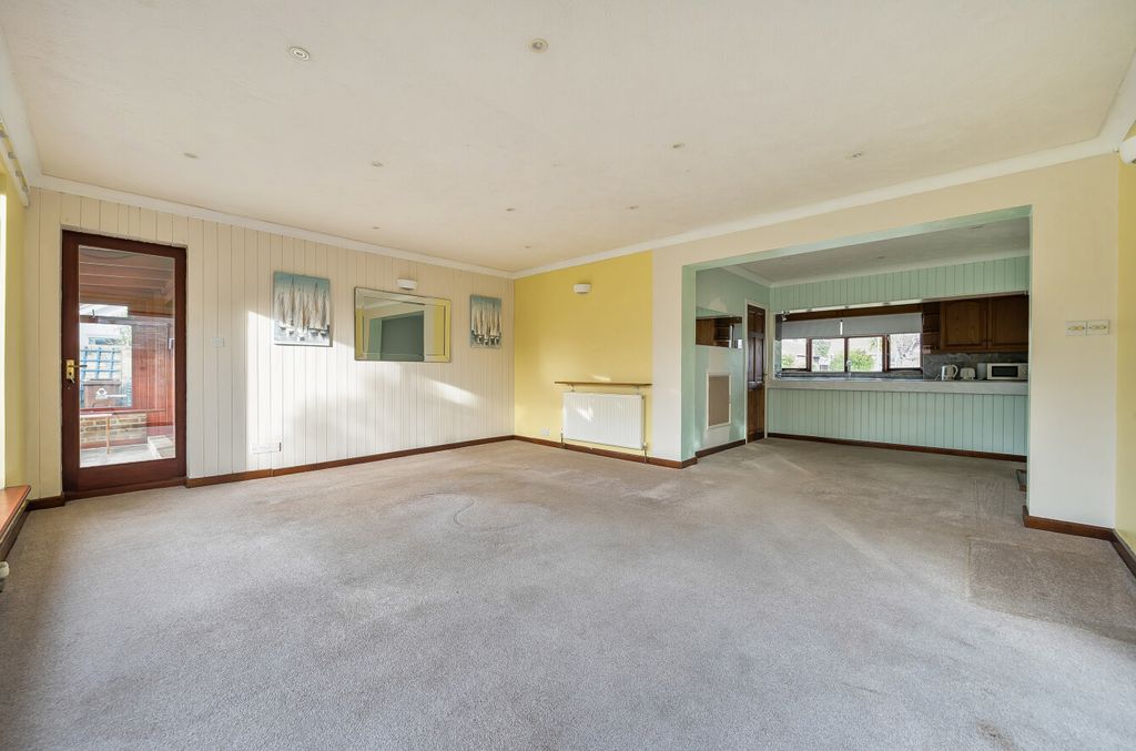 Property photo 3 of 14 1373466-3-690c80E...