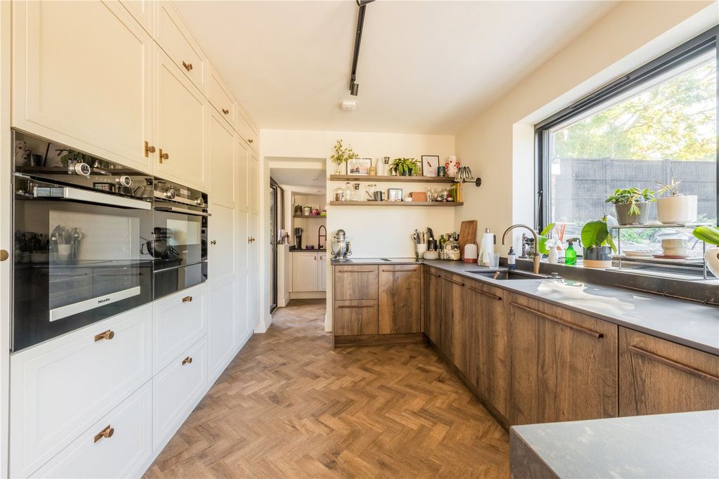 Property photo 3 of 21 Picture No. 68