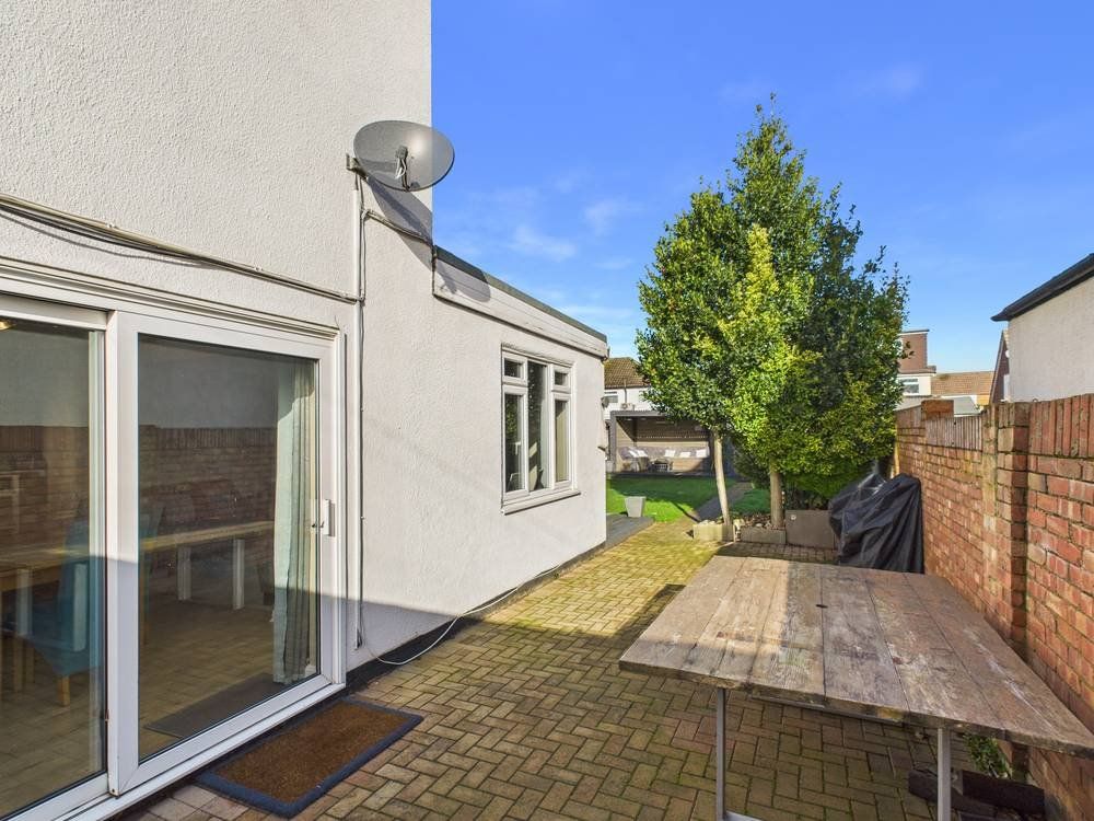 Additional image 17 of 4 bed semi-detached house for saleLansdowne Road, Staines-Upon-Thames, Surrey TW18