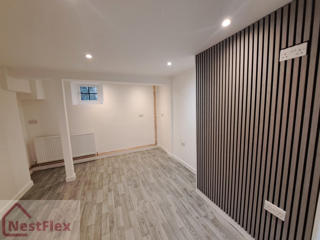 Property photo 3 of 20 20251120_145435