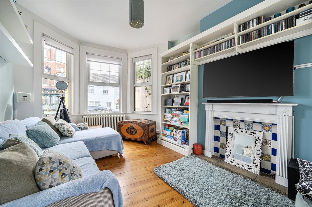 Property photo 2 of 20 Picture No. 11