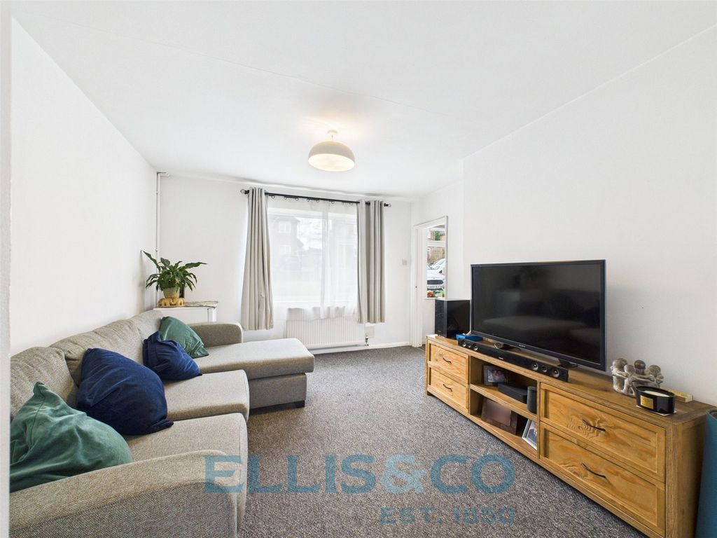 Property photo 3 of 10 Picture No. 18
