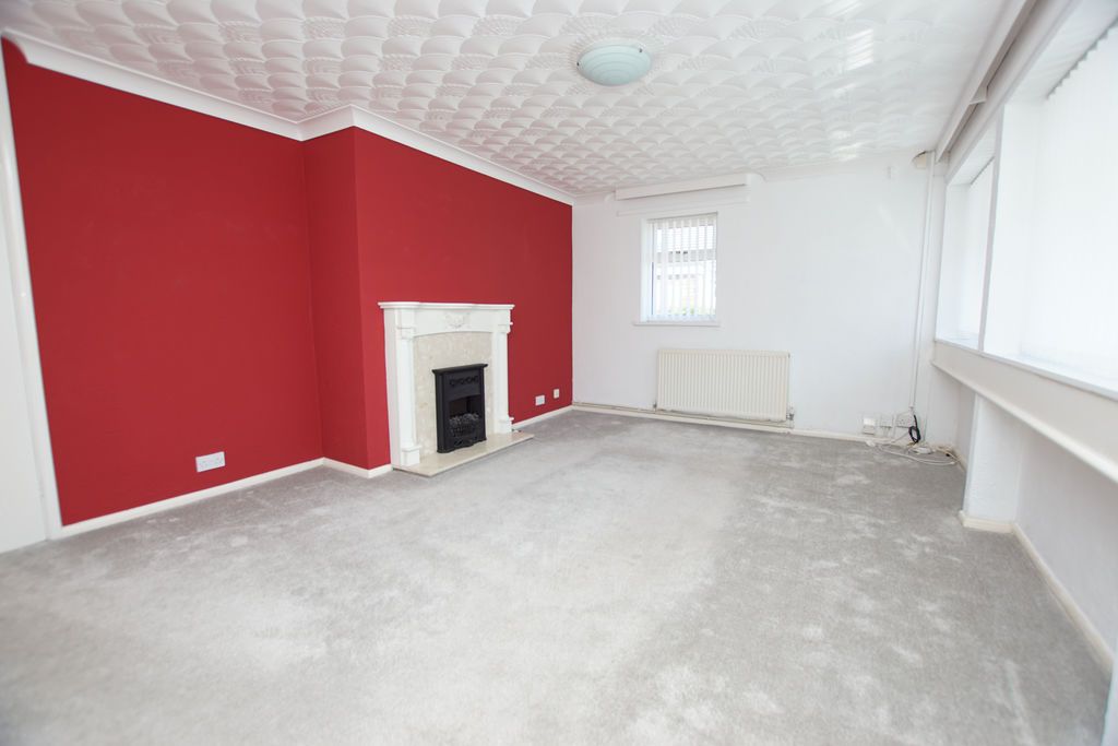 Property photo 2 of 14 Lounge