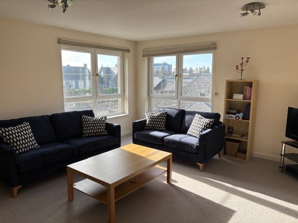 Property photo 2 of 11 33 Mec 2