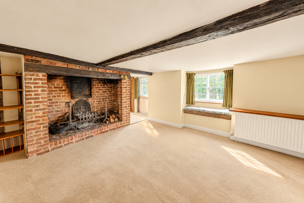Property photo 2 of 31