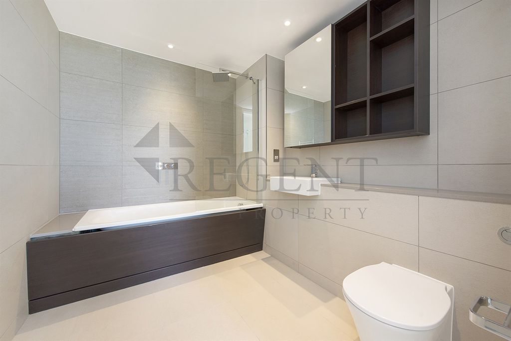 Property photo 2 of 8 Bathroom View