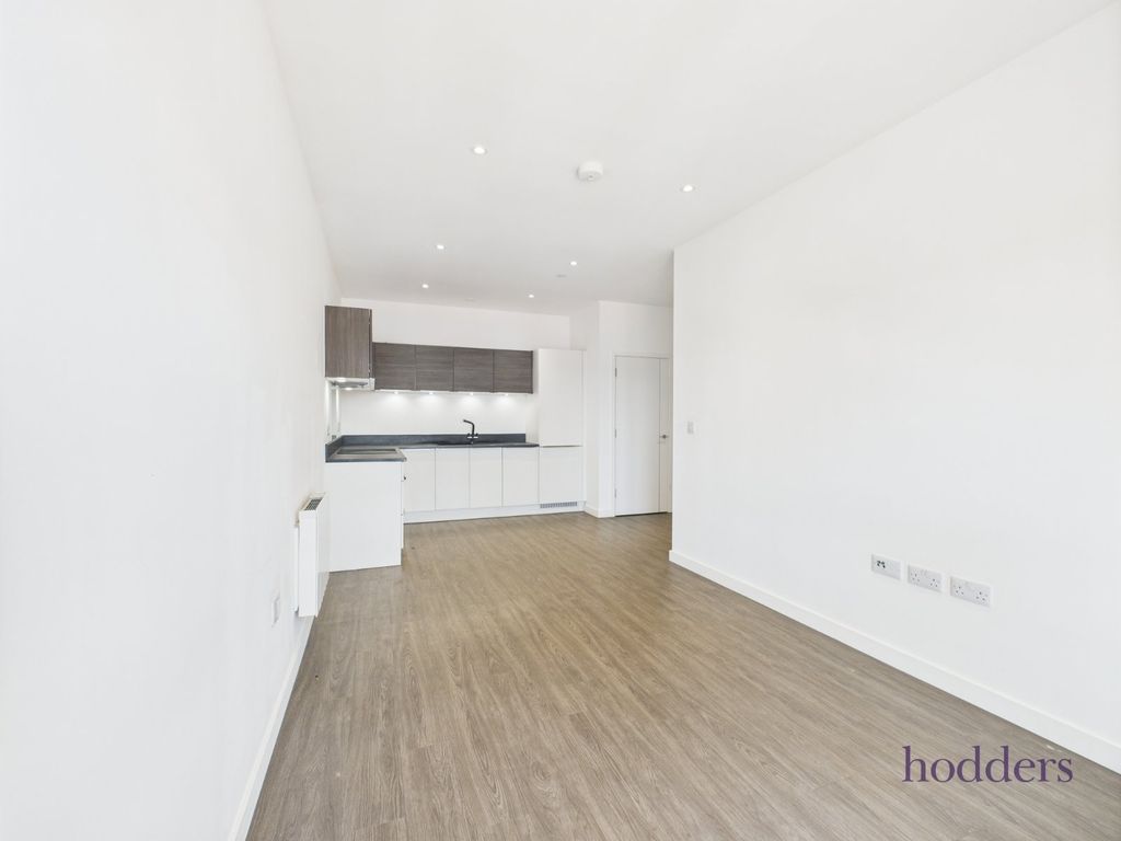 Property photo 3 of 8 Picture No. 33