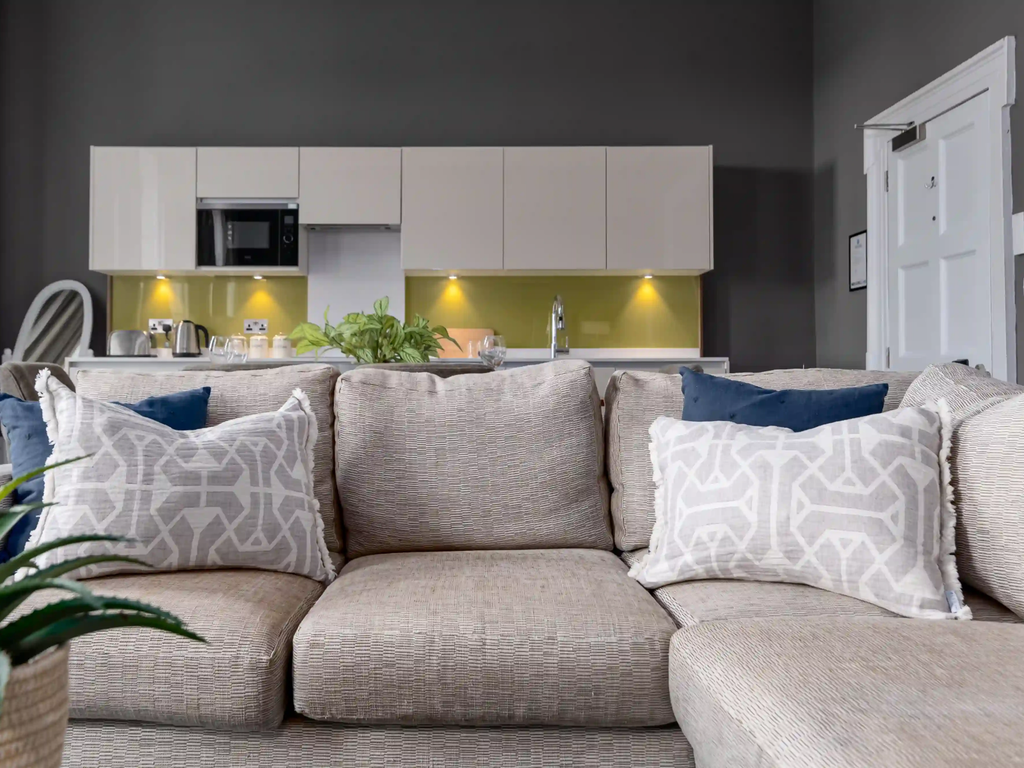 Property photo 2 of 12 3B5F7Aa8-365A-4297-Bd5A-4cd7Fae5Dfb9_Result.Webp