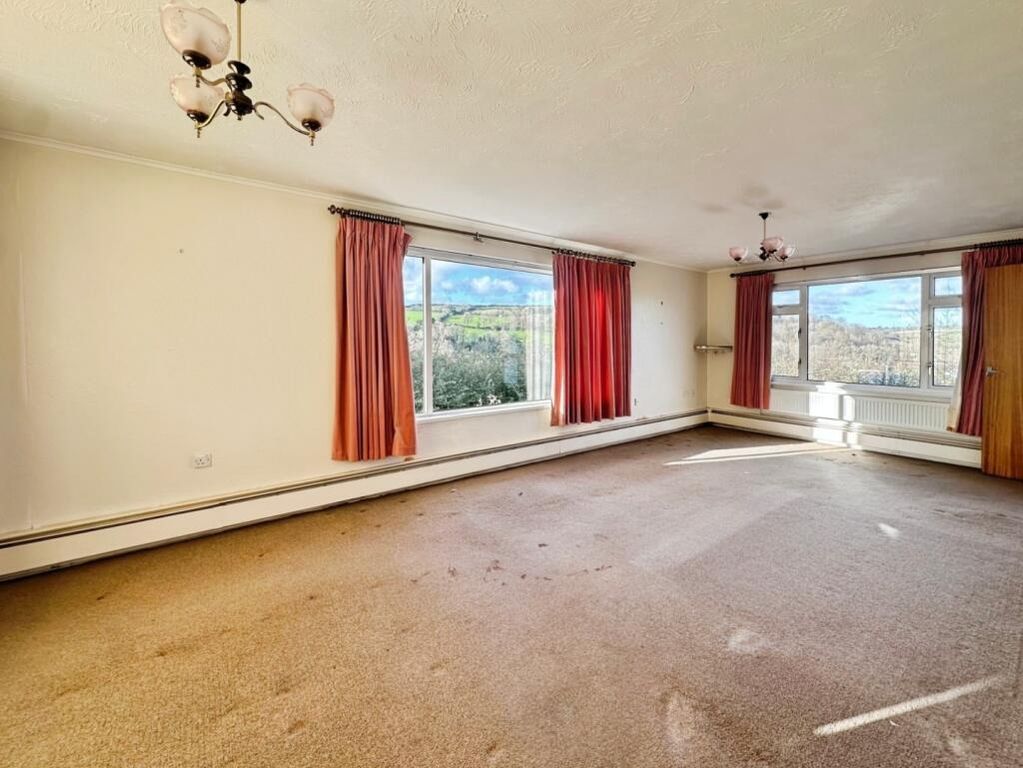 Property photo 2 of 20 4858681