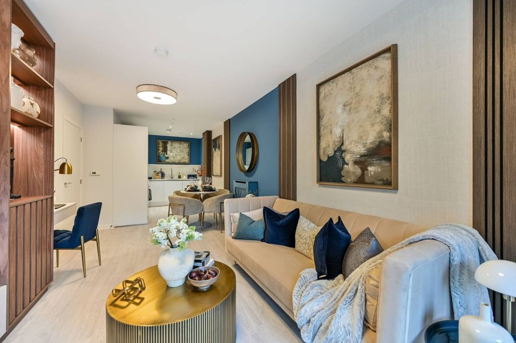 Property photo 1 of 20