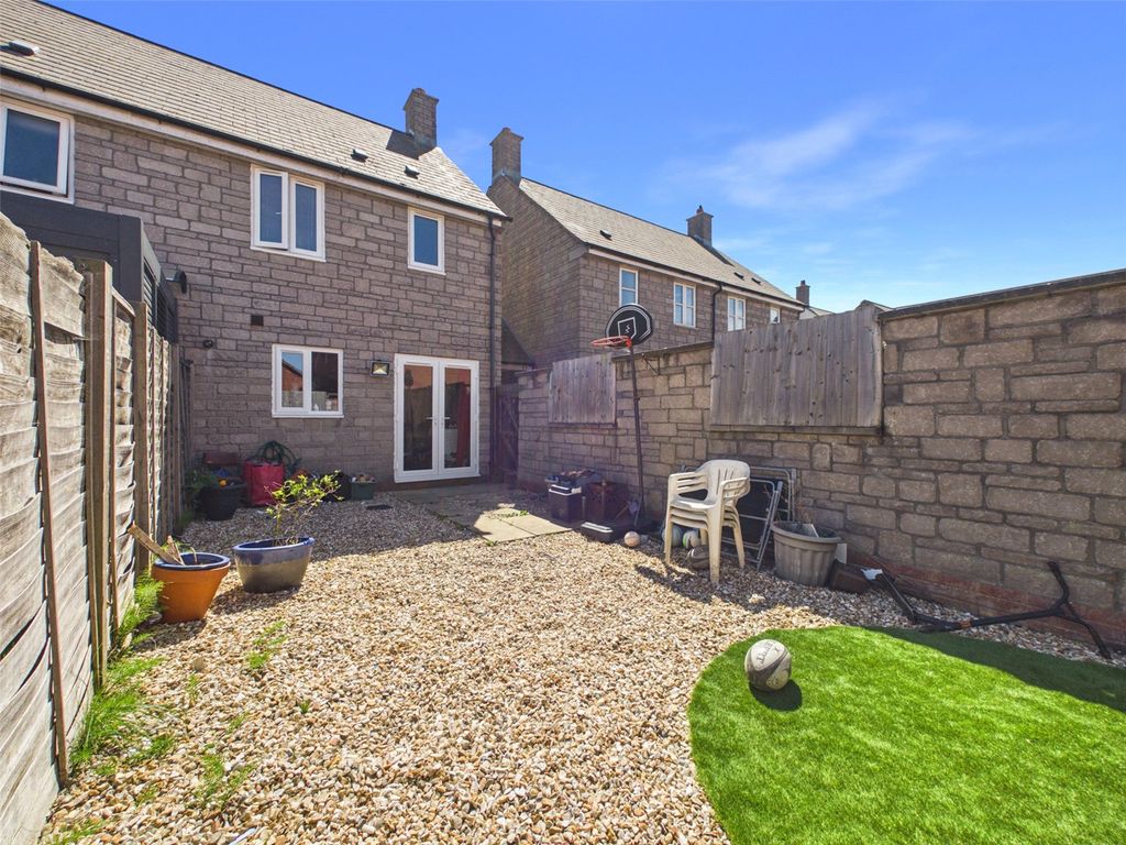 Property photo 2 of 22 Picture No. 20