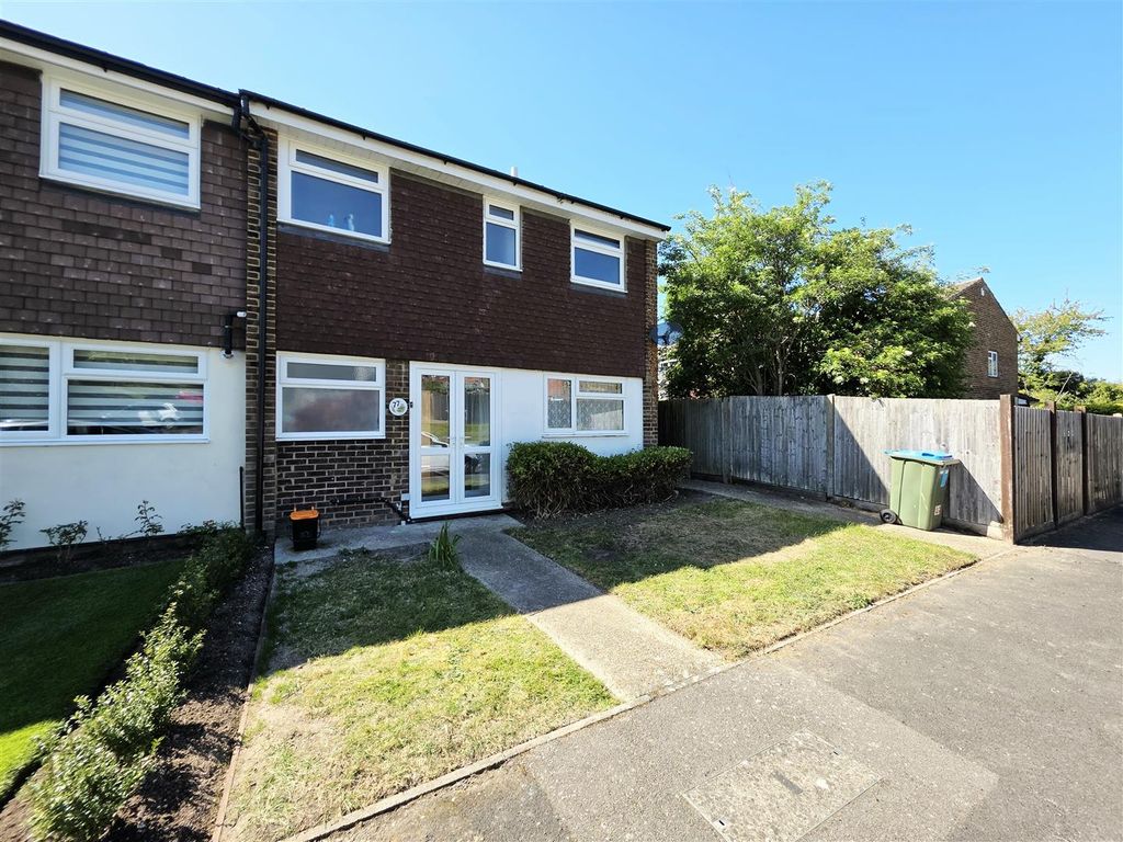 Property photo 1 of 11 Front