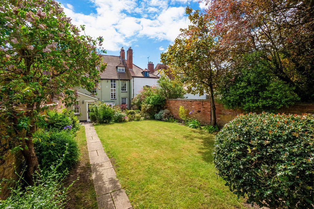 Property photo 2 of 38