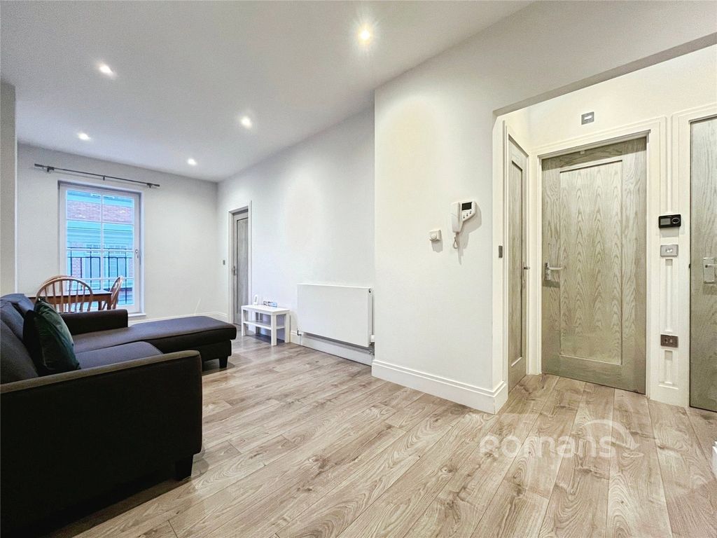 Property photo 2 of 11 Picture No. 22