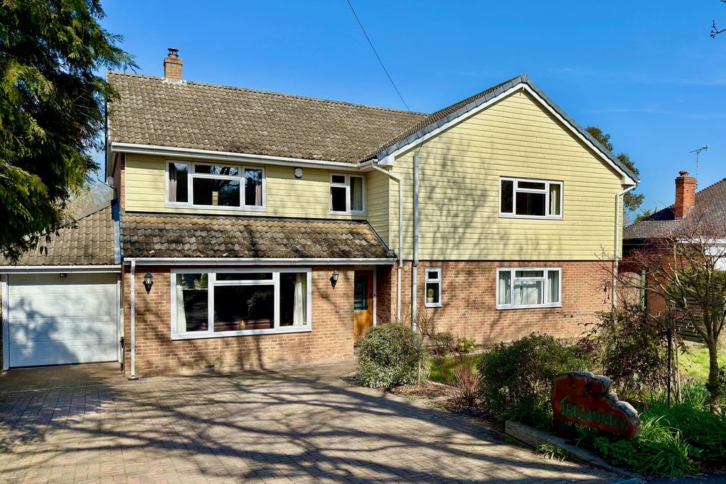 Property photo 1 of 19