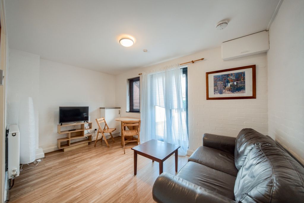 Property photo 3 of 9 Xt5A6803-Hdr(3)